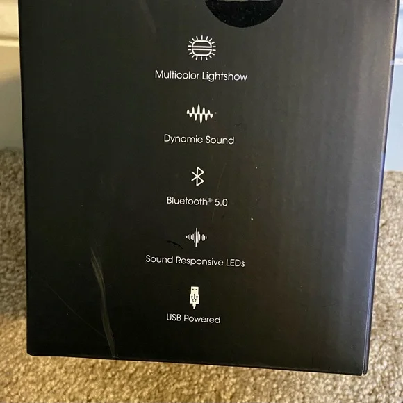 LED Bluetooth speaker - Picture 2 of 4